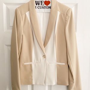 Kensie white and tan blazer